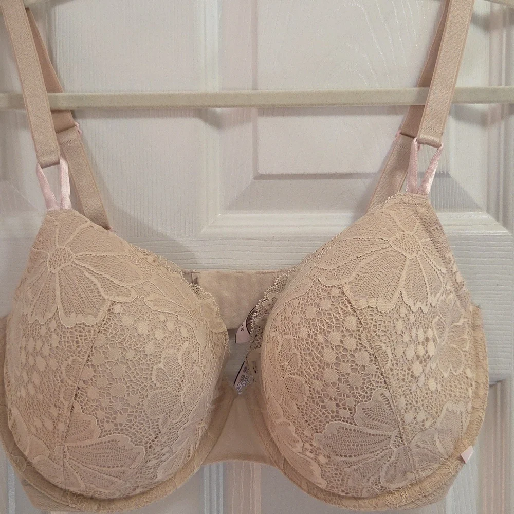 Lace Beige and Black Bra Bundle - 38DDD
